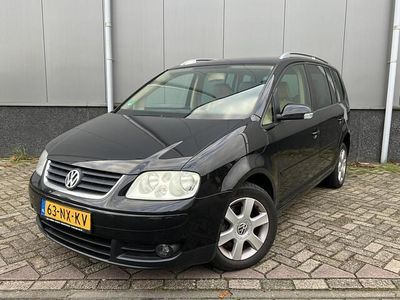 Zwart Gebruikt 2004 VW Touran Highline MPV | € 1.999 (Eerlijke prijs)