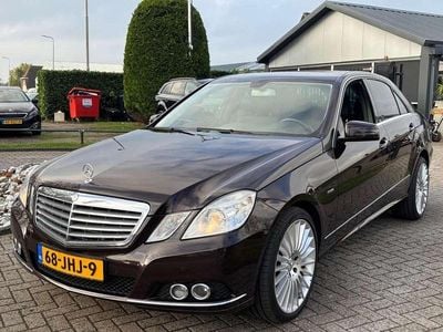 Bruin Occasion 2009 Mercedes E350 Elegance Sedan | € 7.950 (Goede deal)
