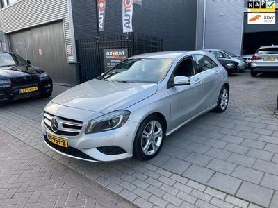 Occasion Mercedes A200 Ambition 157 PK (115 kW) 2012 Grijs, metallic lak Hatchback