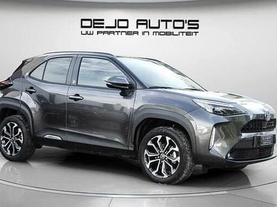 Grijs Gebruikt 2024 Toyota Yaris Cross Team SUV | € 29.950 (Eerlijke prijs)