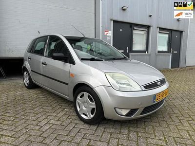 tweedehands Ford Fiesta 1.4-16V Ghia