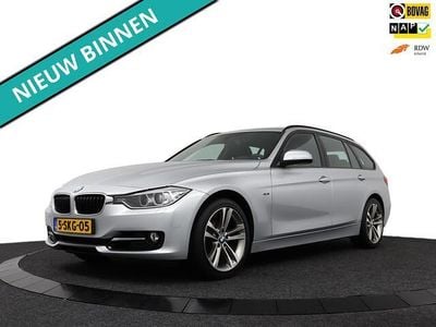 Grijs Occasion 2013 BMW 320 Executive Stationwagen | € 9.699 (Eerlijke prijs)
