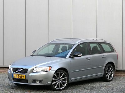 Grijs Gebruikt 2019 Volvo V50 Momentum Stationwagen | € 13.999