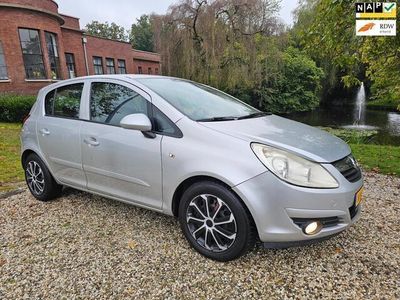 Grijs Occasion 2007 Opel Corsa Essentia Hatchback | € 1.499 (Eerlijke prijs)