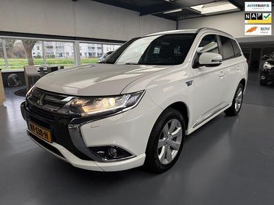 Wit Gebruikt 2015 Mitsubishi Outlander Edition SUV | € 11.950 (Eerlijke prijs)