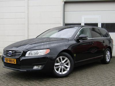 tweedehands Volvo V70 2.0 T5 Momentum /Automaat/Leer/Trekhaak/240pk!