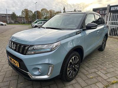 Blauw Occasion 2023 Suzuki Vitara Style SUV | € 26.750 (Eerlijke prijs)