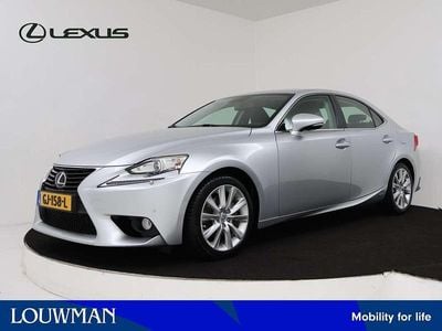 Lexus IS300h