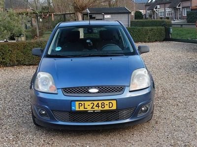 Grijs Gebruikt 2006 Ford Fiesta Ghia Hatchback | € 499 (Super prijs)