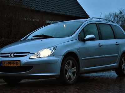 tweedehands Peugeot 307 SW 1.6 16V Met airco clima, multimedia pakket en meer!