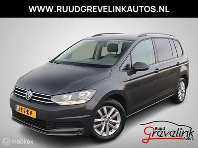 Grijs Occasion 2017 VW Touran MPV | € 16.995 (Eerlijke prijs)