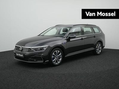 Grijs Occasion 2023 VW Passat Business Sedan | € 29.900 (Super prijs)