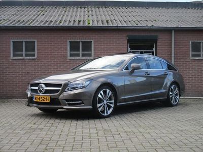 Grijs (metallic) Occasion 2013 Mercedes CLS350 Shooting Brake Stationwagen | € 17.800