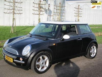 Occasion Mini Cooper Chili 116 PK (85 kW) 2003 Zwart, metallic lak Hatchback