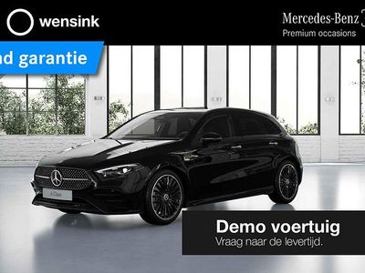 Zwart, metallic lak Gebruikt 2025 Mercedes A250 Business Hatchback | € 41.850 (Iets duurder)