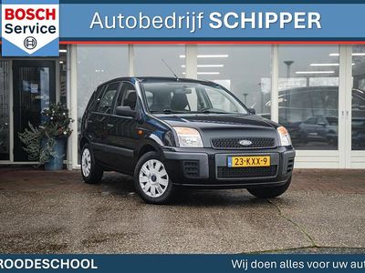 Zwart Gebruikt 2010 Ford Fusion Cool & Sound Edition MPV | € 4.450 (Duur)