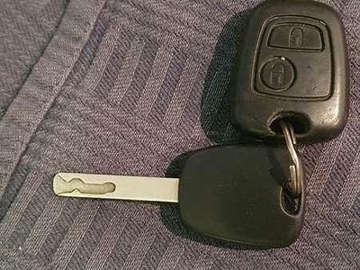 Gebruikt 2004 Citroën C2 Prestige Hatchback | € 700 (Goede deal)