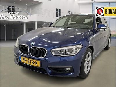 Blauw Occasion 2017 BMW 118 Executive Hatchback | € 18.950 (Eerlijke prijs)