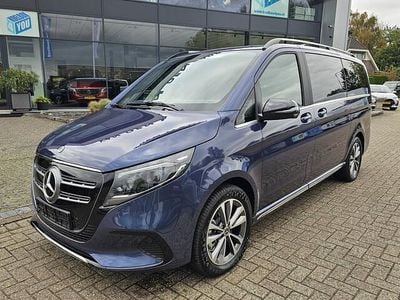 Blauw Nieuw 2025 Mercedes EQV300 Van | € 61.425 (Duur)