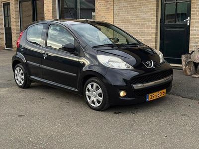 Zwart Gebruikt 2009 Peugeot 107 Hatchback | € 4.850 (Eerlijke prijs)