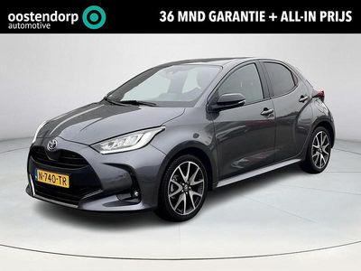 Grijs Occasion 2022 Toyota Yaris Hybrid Executive Hatchback | € 25.900 (Duur)
