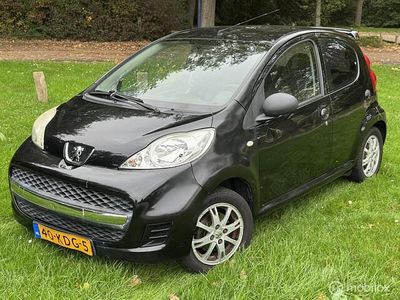 Zwart Gebruikt 2009 Peugeot 107 Hatchback | € 1.750 (Eerlijke prijs)