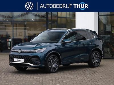 Blauw, metallic lak Nieuw 2025 VW Tiguan R-line Edition SUV | € 64.640
