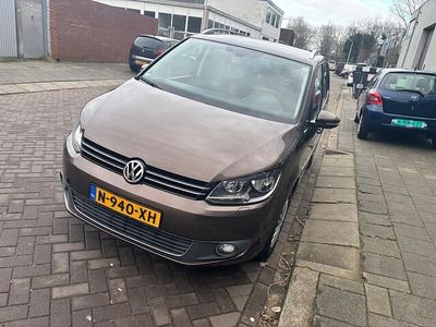 Bruin (metallic) Occasion 2011 VW Touran Highline MPV | € 6.450 (Eerlijke prijs)