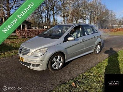 Grijs Gebruikt 2008 Mercedes B200 MPV | € 2.499 (Super prijs)