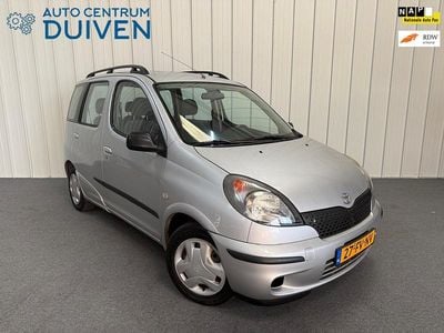 Grijs Gebruikt 2000 Toyota Yaris Verso Sol MPV | € 2.750 (Iets duurder)