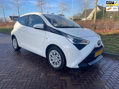 Wit Occasion 2019 Toyota Aygo X-play Hatchback | € 6.750 (Goede deal)