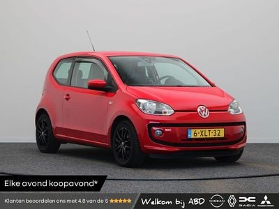 Rood Gebruikt 2014 VW up! high up! Hatchback | € 5.945 (Eerlijke prijs)