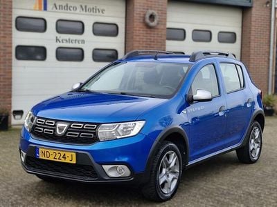Blauw Occasion 2017 Dacia Sandero Stepway Hatchback | € 9.400 (Eerlijke prijs)