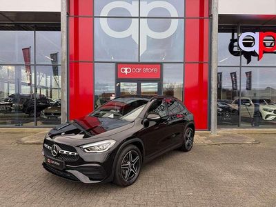 Zwart (metallic) Occasion 2021 Mercedes GLA250 AMG line SUV | € 38.999 (Iets duurder)
