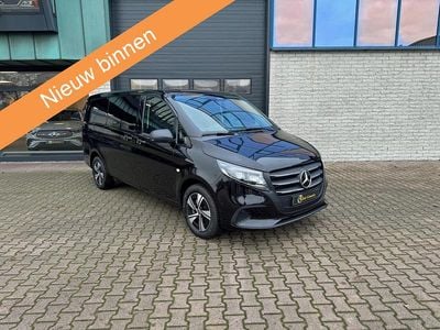 Zwart (metallic) Gebruikt 2024 Mercedes Vito Van | € 52.950 (Goede deal)