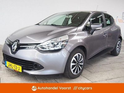 Grijs Gebruikt 2013 Renault Clio IV Dynamique Hatchback | € 7.745 (Eerlijke prijs)
