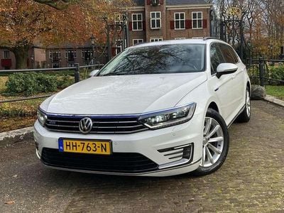 Wit Gebruikt 2015 VW Passat Highline Stationwagen | € 12.125 (Iets duurder)