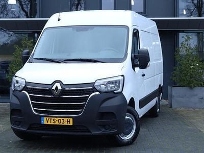 Wit Occasion 2022 Renault Master Komfort Van | € 18.250 (Goede deal)