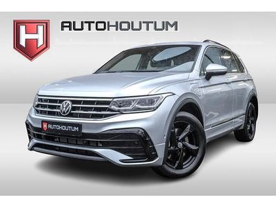 Zilver (metallic) Gebruikt 2024 VW Tiguan R-line SUV | € 37.995 (Eerlijke prijs)