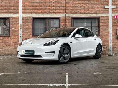Gebruikt 2020 Tesla Model 3 Standard Range Sedan | € 15.655 (Eerlijke prijs)