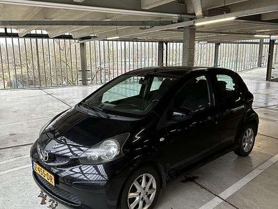 Occasion Toyota Aygo 68 PK (50 kW) 2006 Zwart Hatchback