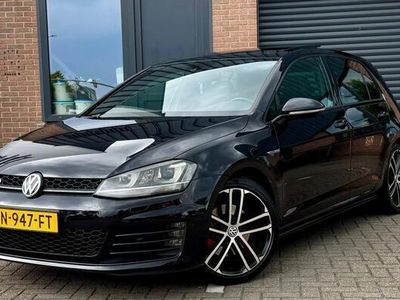 Zwart Gebruikt 2016 VW Golf VII GTD Hatchback | € 14.995 (Eerlijke prijs)