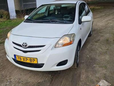 Wit Gebruikt 2006 Toyota Yaris Sedan | € 5.995