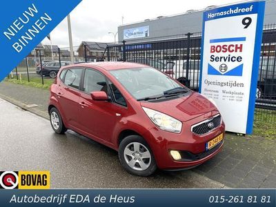 tweedehands Kia Venga 1.6 CVVT Automaat Comfort Pack met o.a. Apple CarPlay / Android-Auto, trekhaak, camera, clima, pdc, etc.