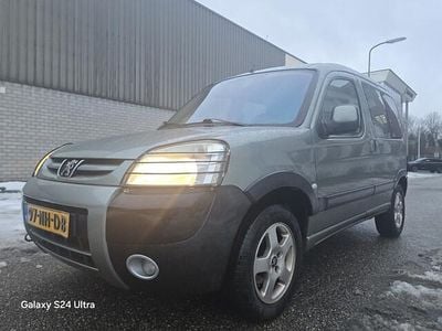 Groen Gebruikt 2003 Peugeot Partner MPV | € 1.199 (Goede deal)