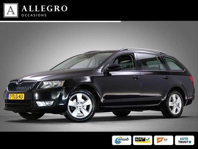 Zwart Occasion 2014 Skoda Octavia Ambition Stationwagen | € 8.445 (Iets duurder)