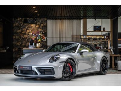 Porsche 911 Carrera 4 GTS