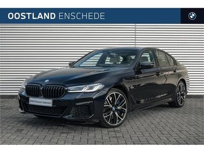Zwart Occasion 2021 BMW 545e Executive Sedan | € 49.950 (Eerlijke prijs)