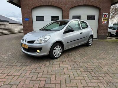 tweedehands Renault Clio 1.2-16V Special Line 2e eigenaar