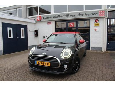 Zwart Gebruikt 2019 Mini ONE Business Hatchback | € 17.950 (Eerlijke prijs)